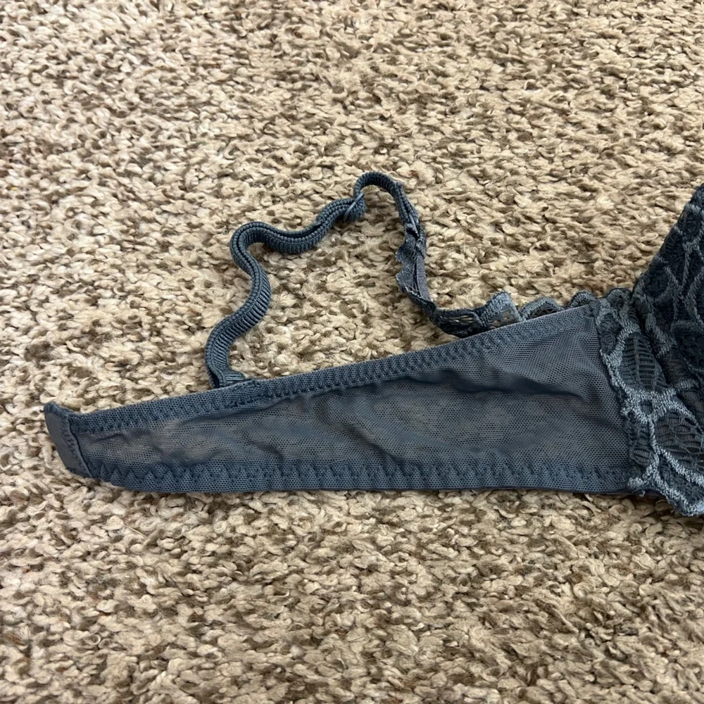 PINK Women’s Lace Push-Up Bra Bundle - Picture 8 of 13